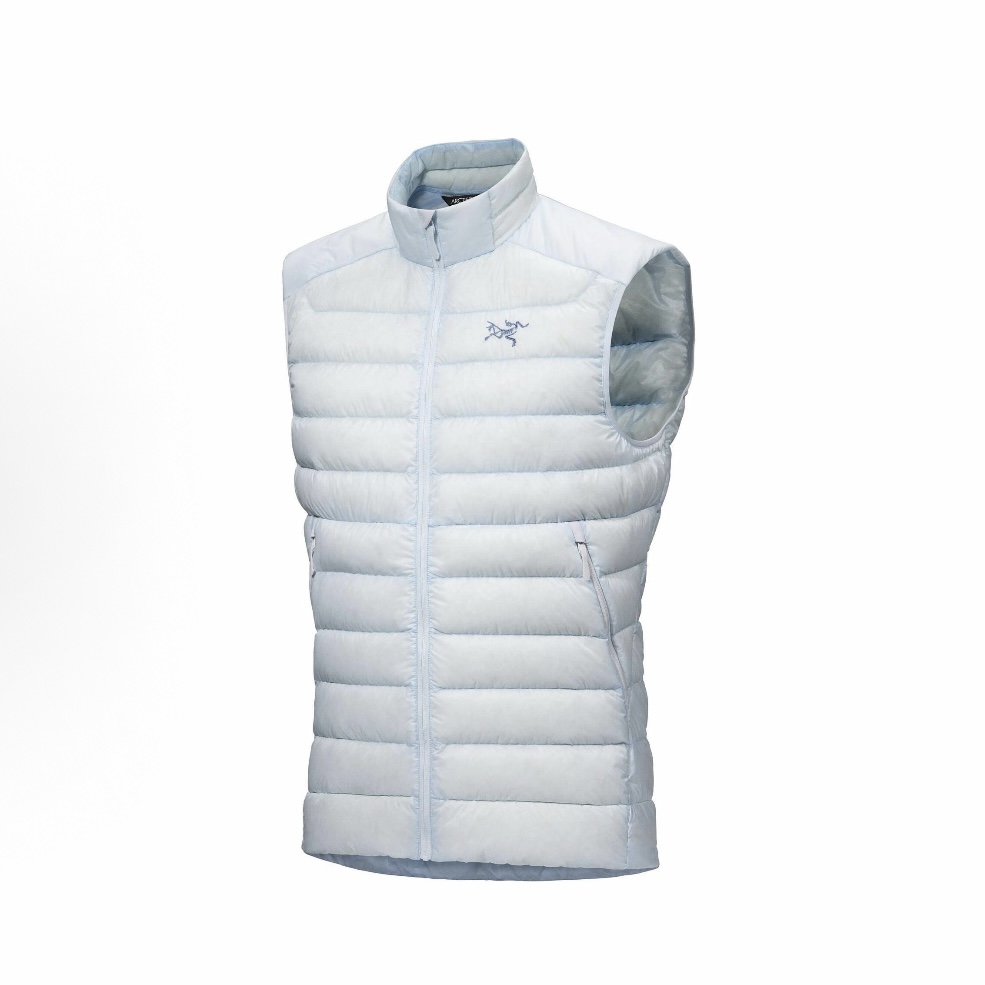 아크테릭스 로고 프린트 구스다운 베스트 브레이크 오브 던 블루