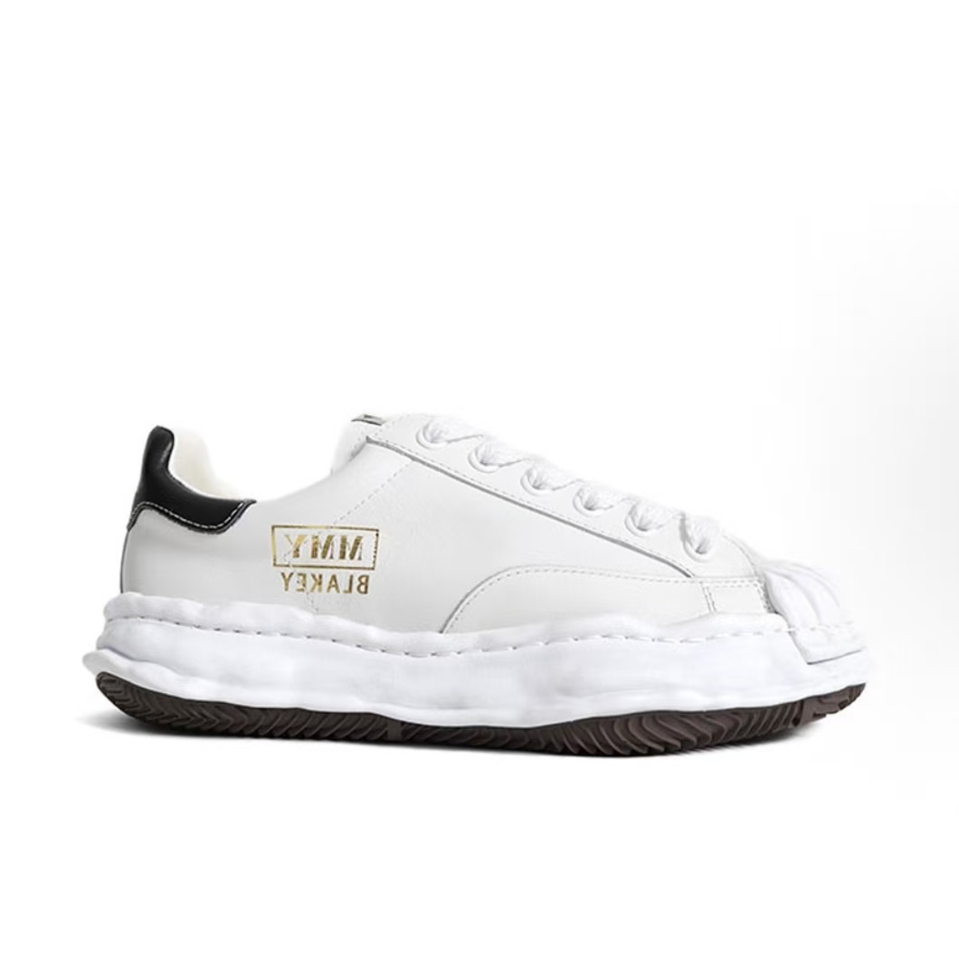 메종 미하라 야스히로 Shell Toe 화이트 레더 스니커즈 남녀공용