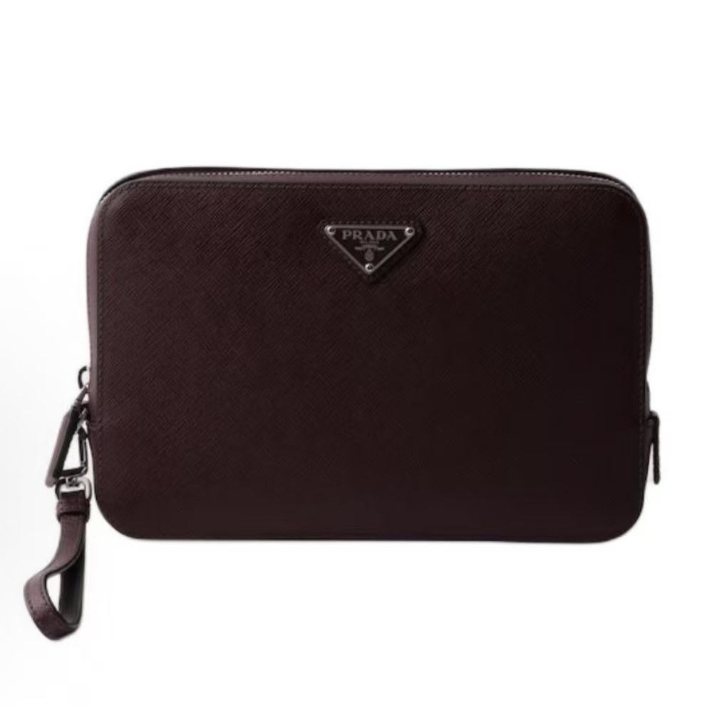 프라다 사피아노 에나멜 삼각 로고 카프스킨 클러치 2VF017 와인
