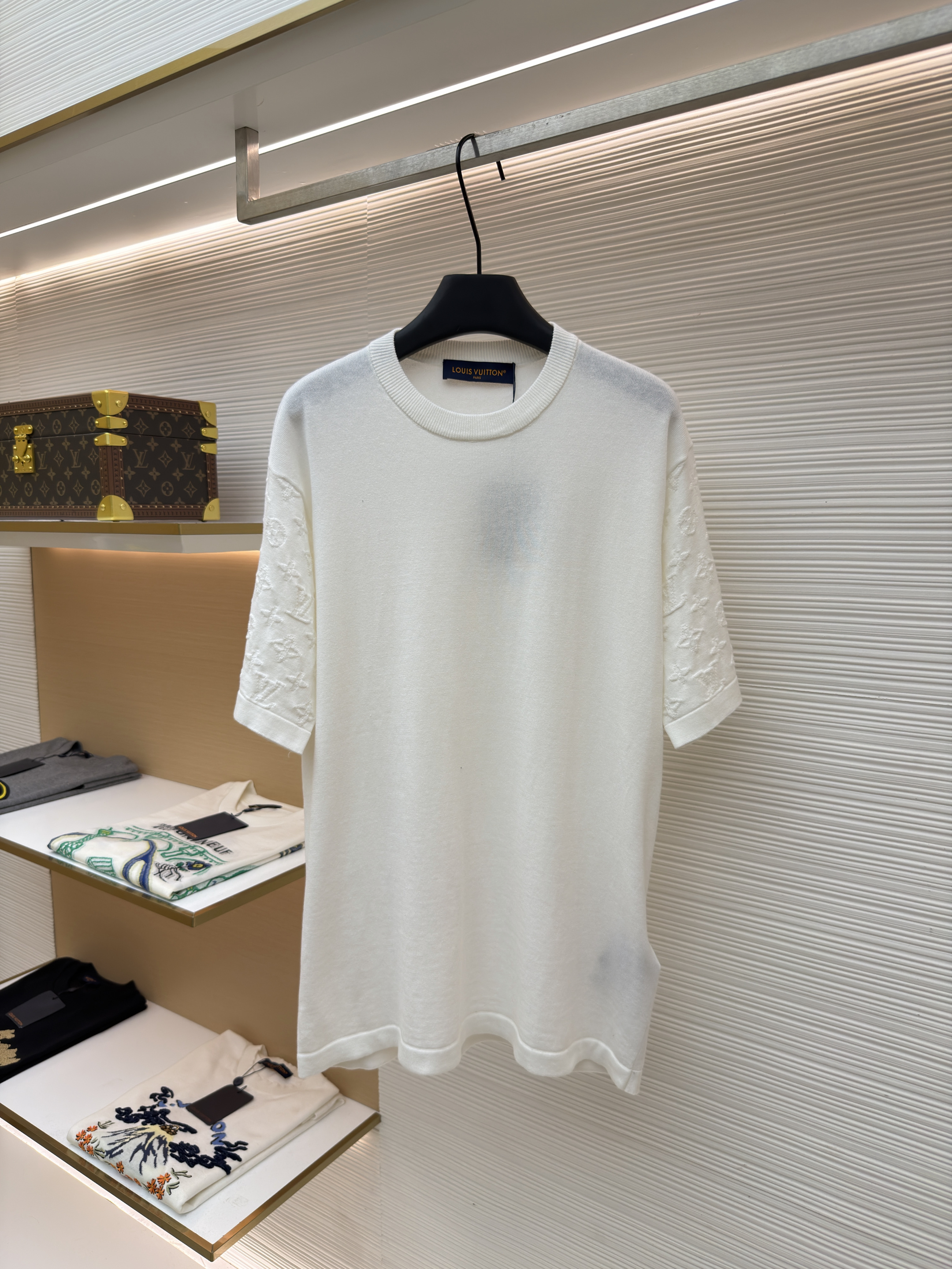 루이비통 코튼 라운드넥 슬리브 자카드 반팔 티셔츠 (X공장)