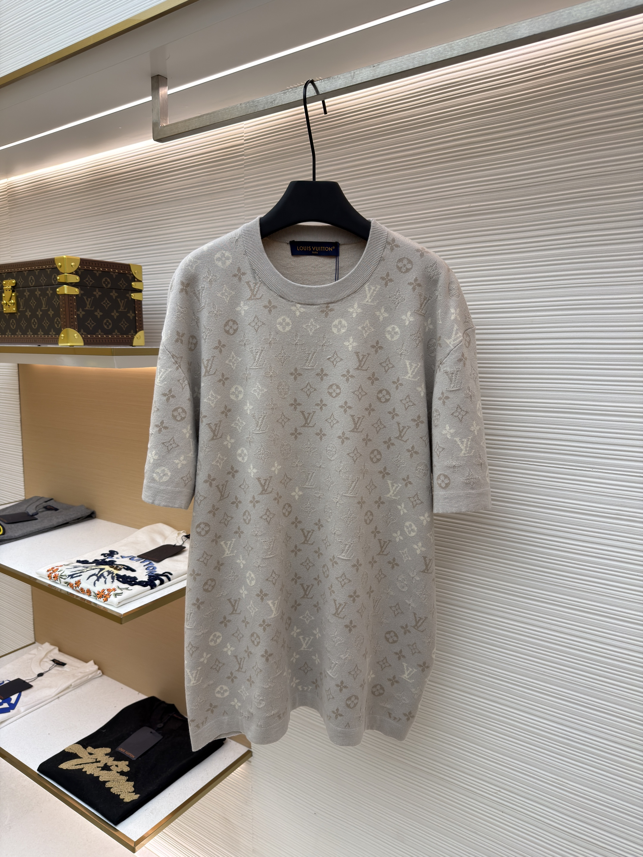 루이비통 레터 그라데이션 자카드 반팔 티셔츠 (X공장)