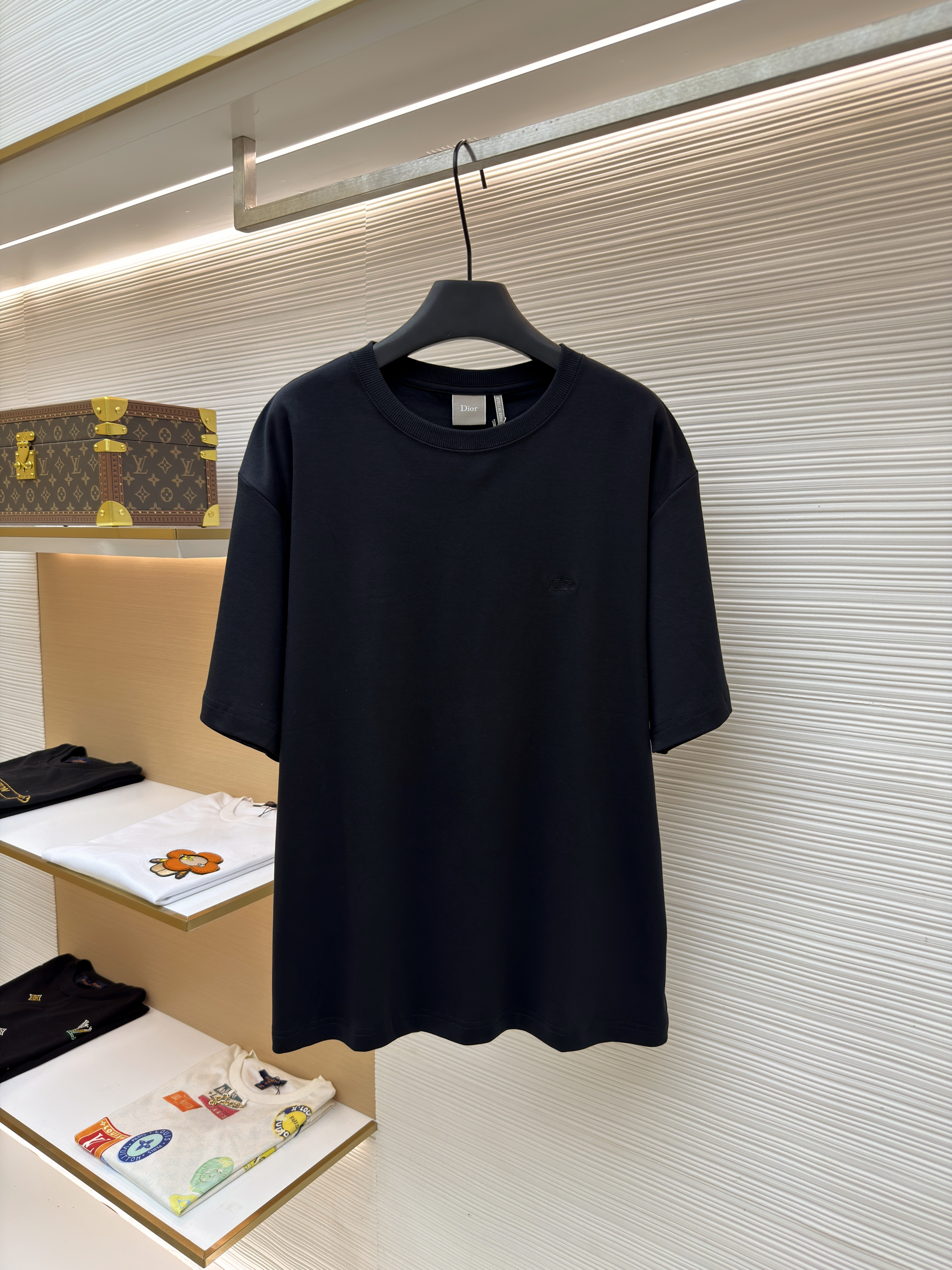 디올 미니 로고 자수 라운드넥 반팔 티셔츠