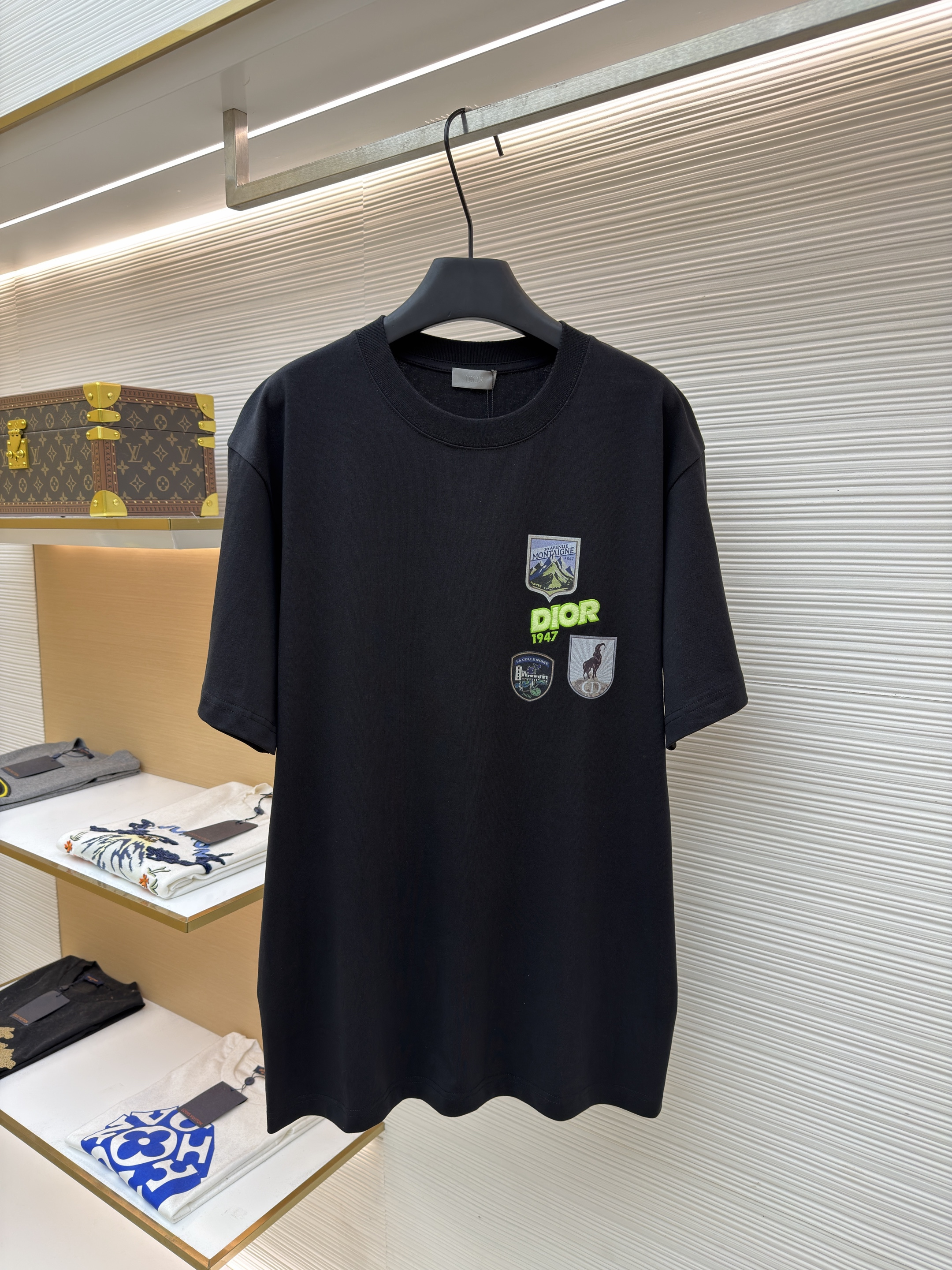 디올 마운틴 멀티컬러 패치 반팔 티셔츠 (X공장)