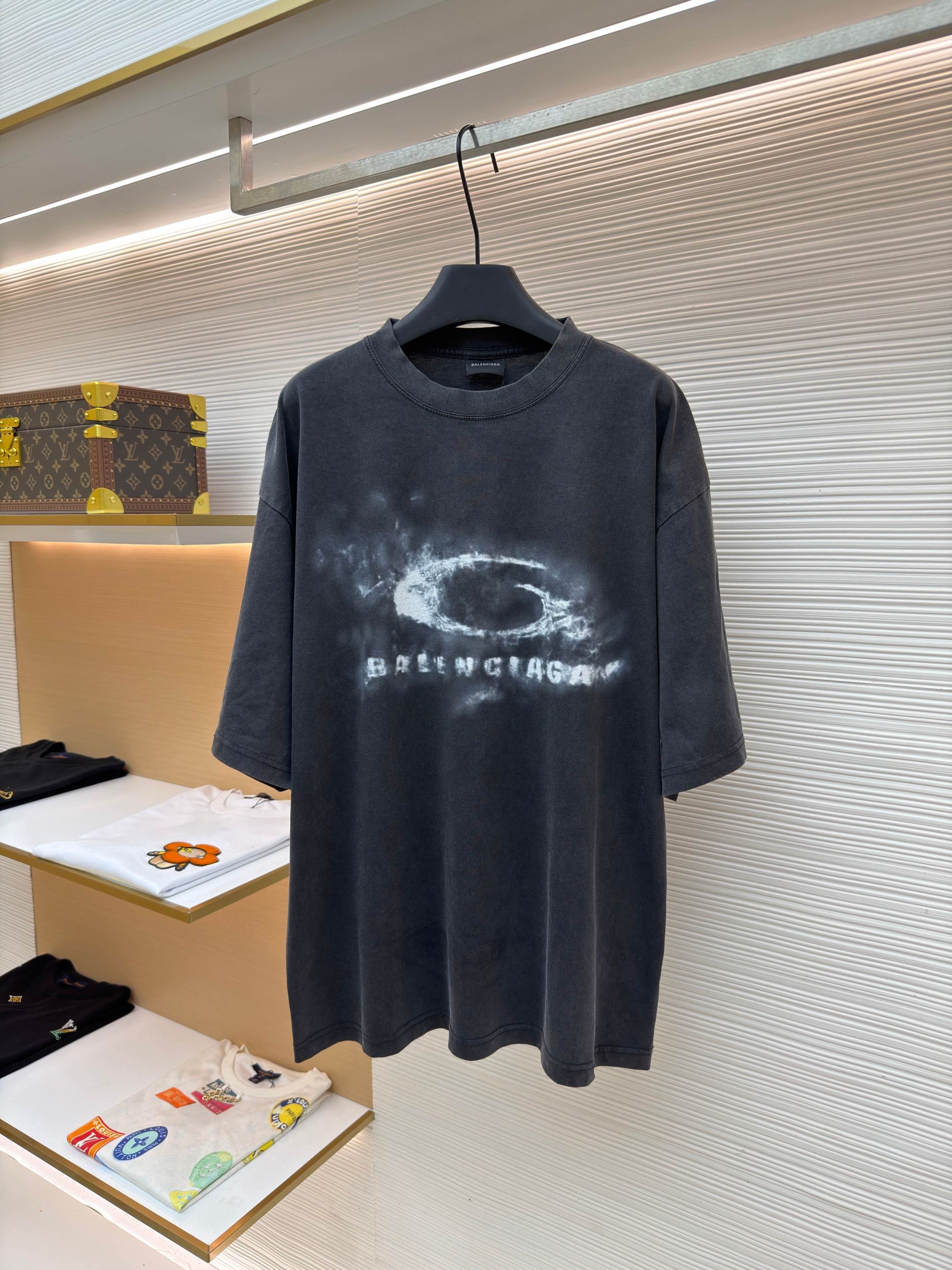 발렌시아가 Balenciaga 스모크 워싱 반팔 티셔츠(X공장)