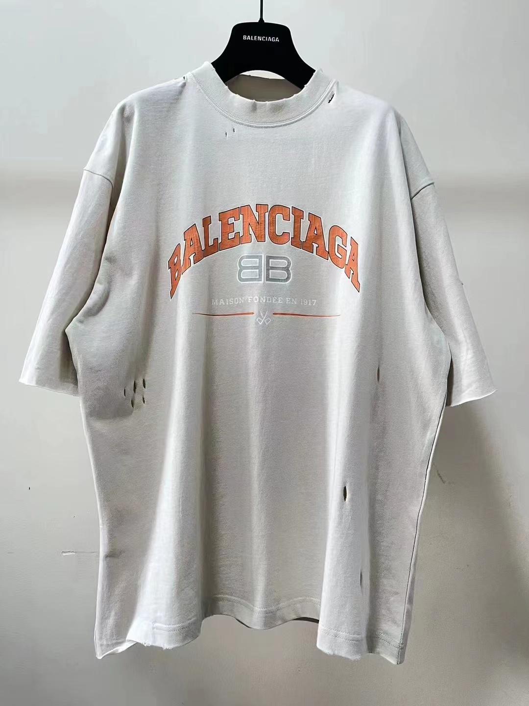 발렌시아가 메종 로고 반팔 티셔츠