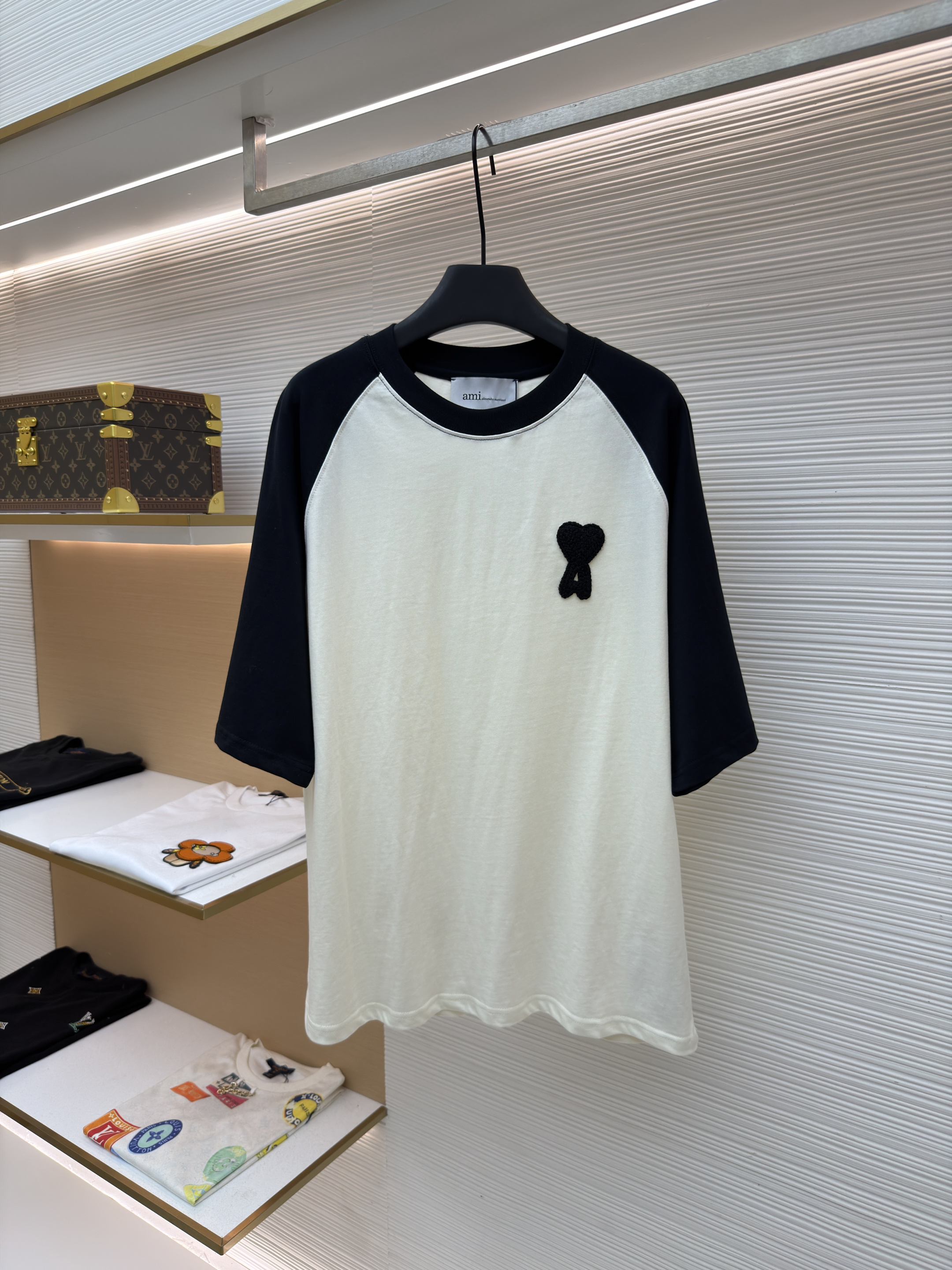 Ami Paris 크로셰 니트 패치 반팔 티셔츠(X공장)