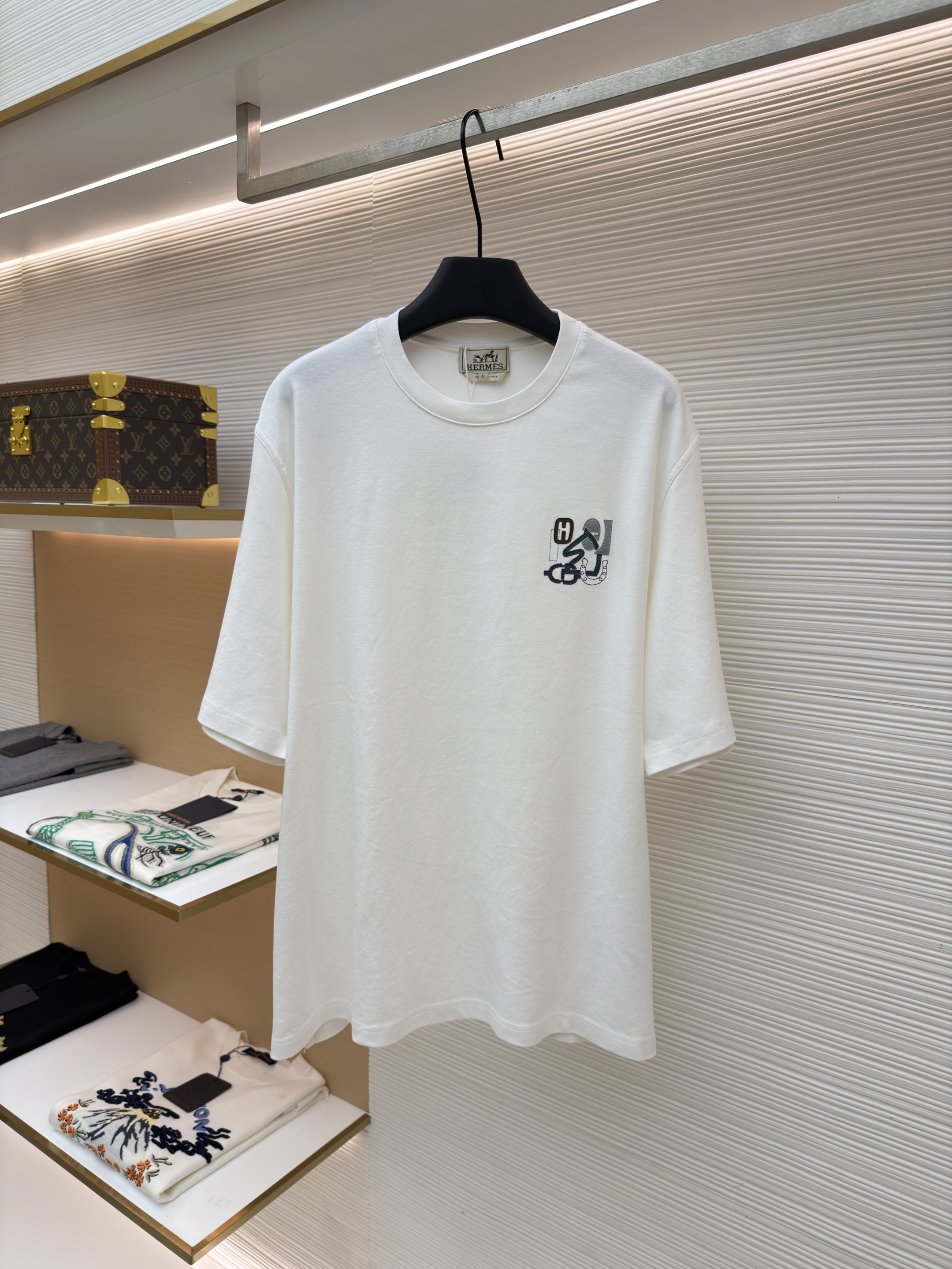 에르메스 Hermes Paris 가죽 장식 반팔 티셔츠(x공장)