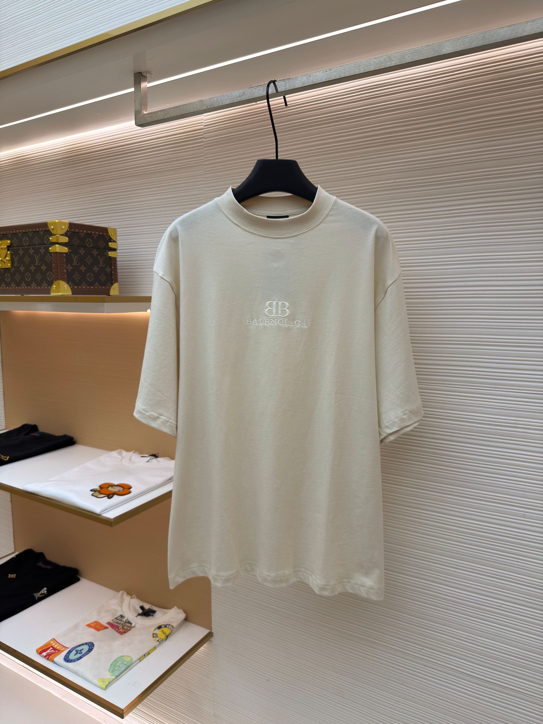 발렌시아가 Balenciaga 로고 자수 반팔 티셔츠