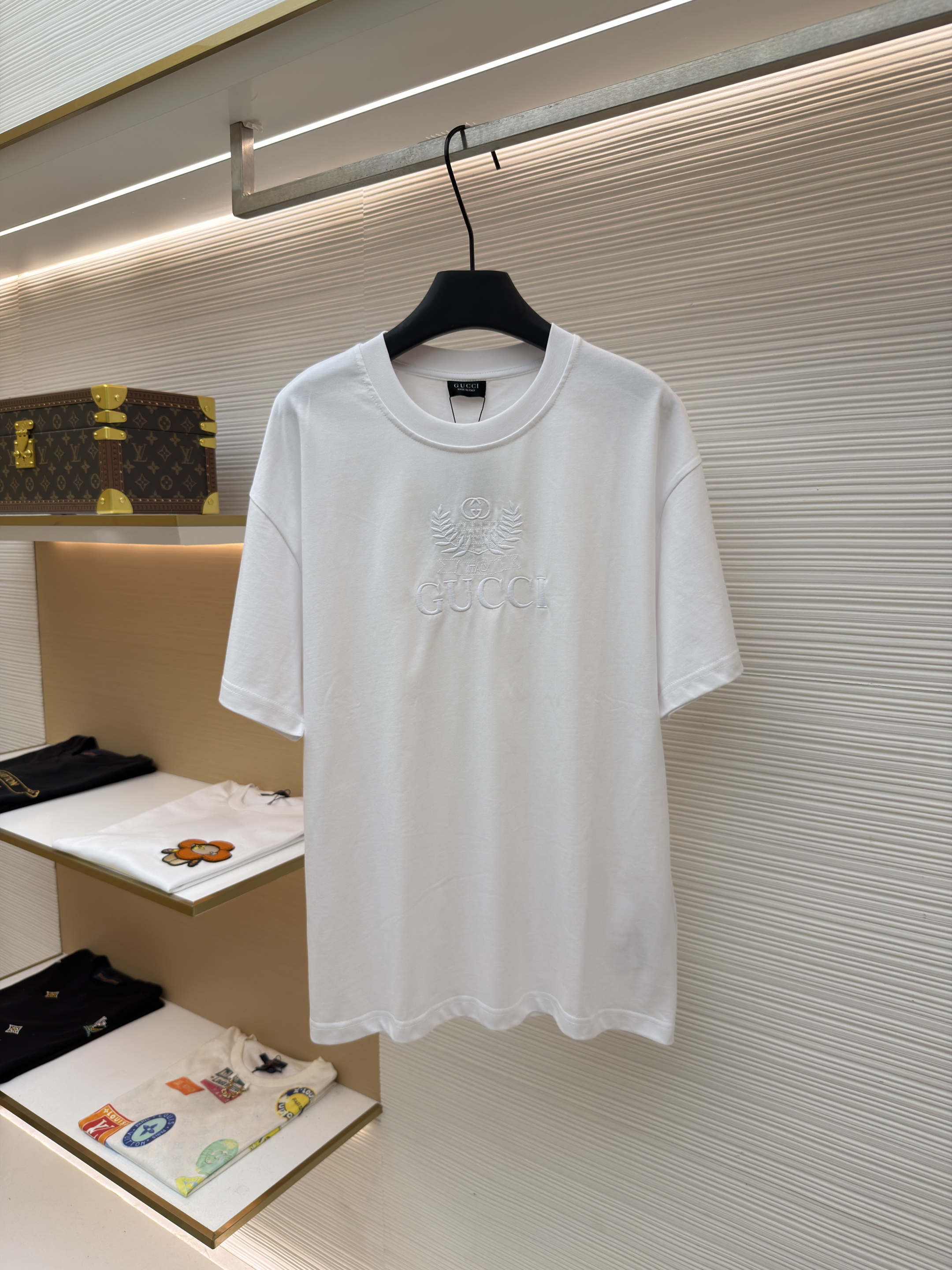 구찌 Gucci 월계수 로고 원형 넥 반팔 티셔츠