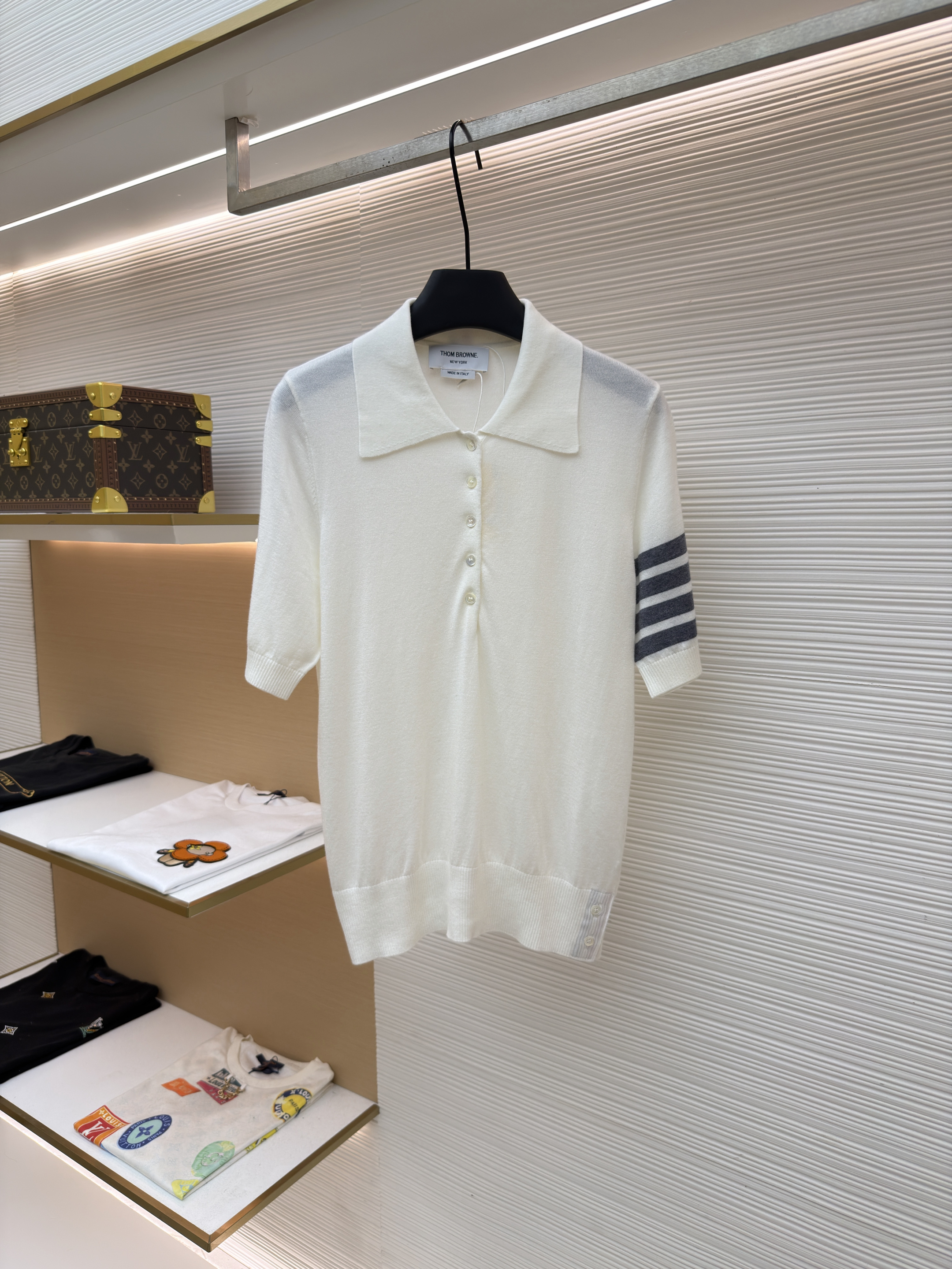 톰브라운 THOM BROWNE 클래식 니트 폴로 반팔